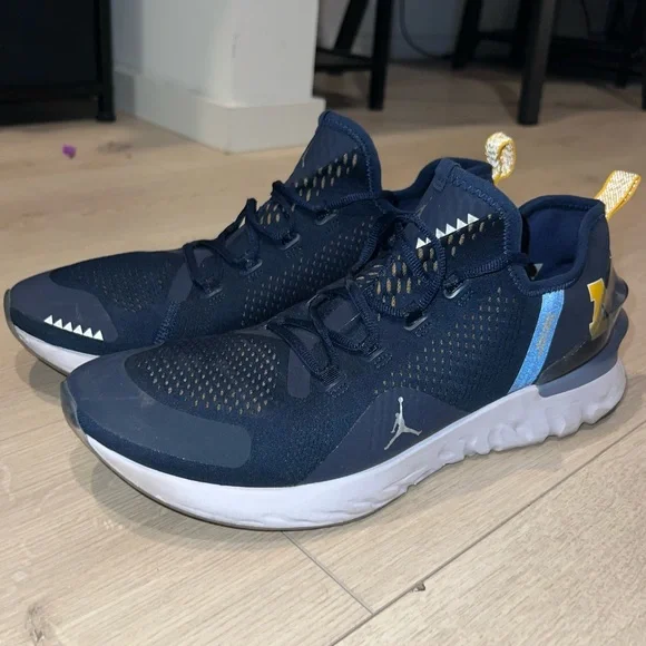 Michigan player issued training shoes size 12 (C. Macnamara) 85455516007-aurora-ib-3269400-  main image 2